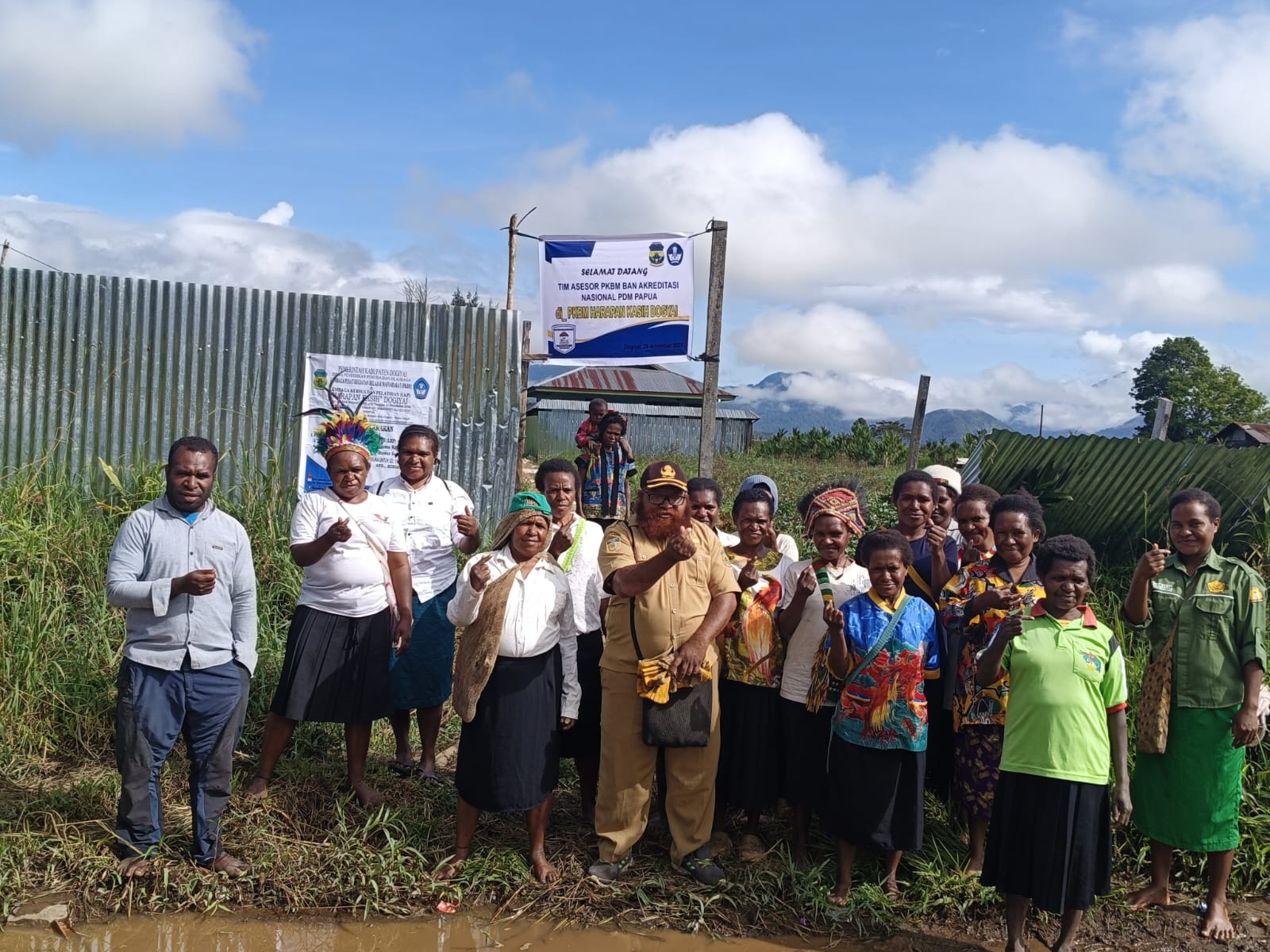 Foto bersama Siswa/i PKBM Harapan Kasih